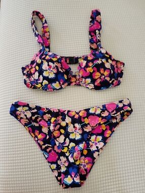 Vetchy Bikini